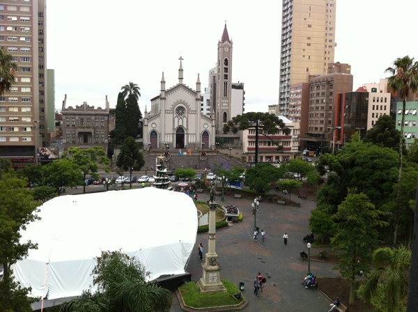 Vis&atilde;o do escrit&oacute;rio sobre a cidade